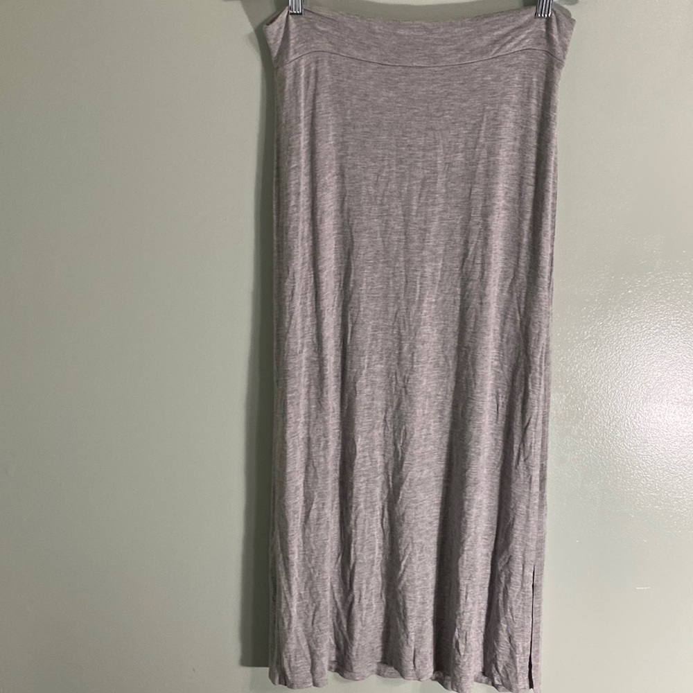☀️5/$20 Delia*s Light Gray Maxi Skirt.